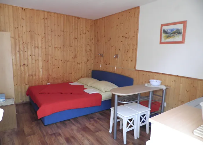 Soncne Terase * Πιράν