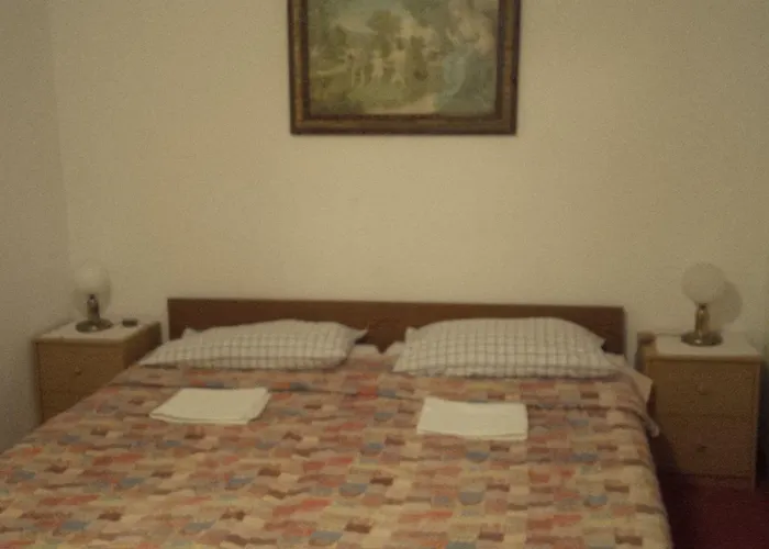 Soncne Terase * Πιράν