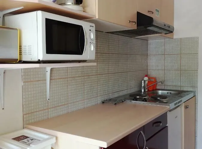 Soncne Terase Πιράν